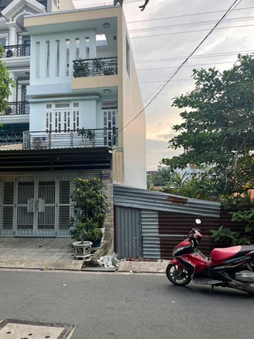 CHỦ NGẠI BÁN GẤP! Nhà đẹp Nguyễn Xiển 40m², 5 tầng, chỉ còn 4 tỷ.